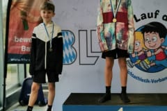 Der-Landkreis-Nachwuchs-ist-in-der-Halle-spitze_Finn_und-Benni